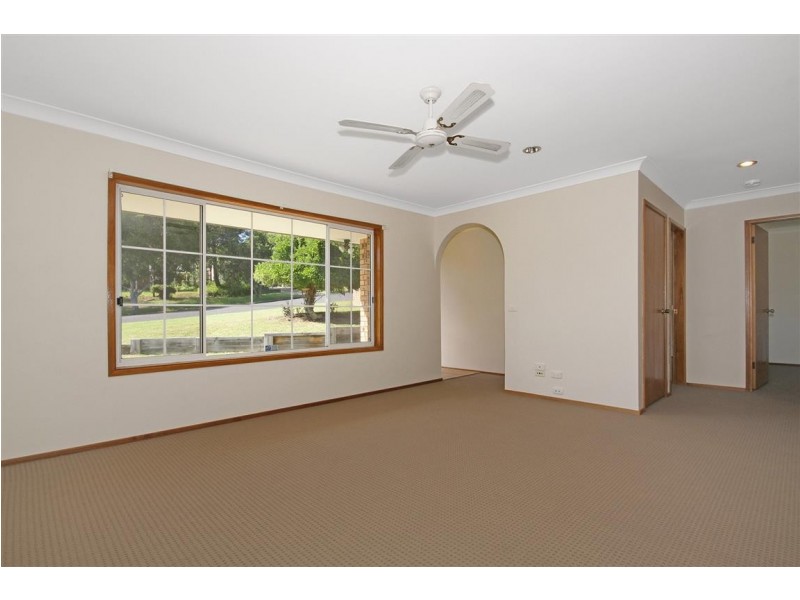 61 Ocean Avenue, Surf Beach NSW 2536