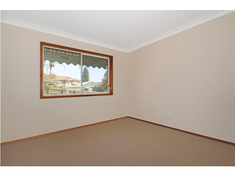 61 Ocean Avenue, Surf Beach NSW 2536