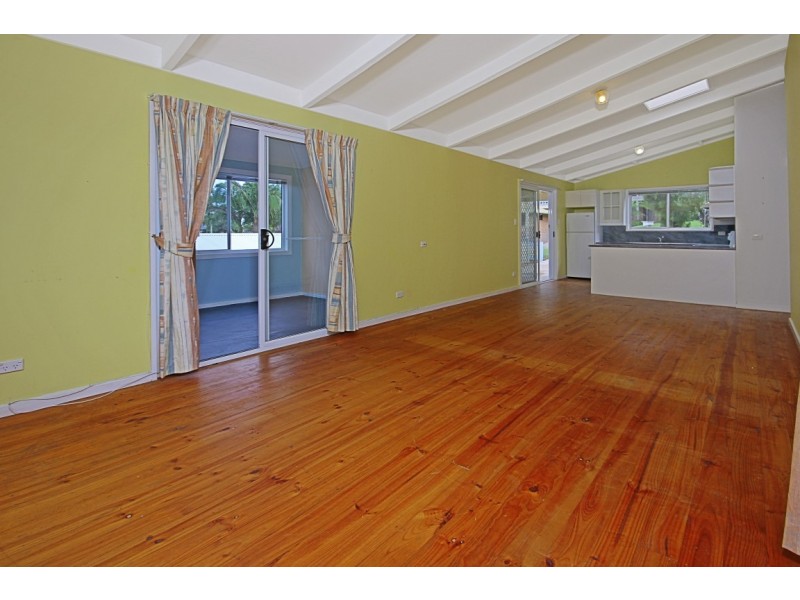 69 Forest Parade, Tomakin NSW 2537