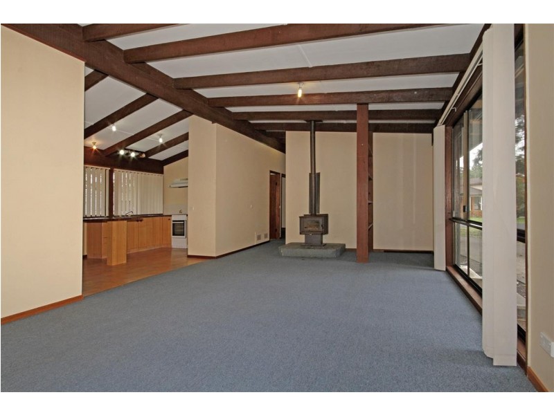 9 Flinders Way, Surf Beach NSW 2536