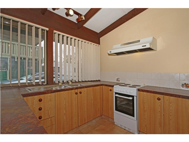 9 Flinders Way, Surf Beach NSW 2536