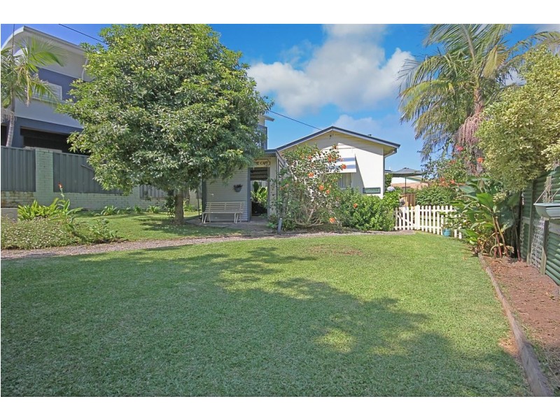 261 Beach Road, Denhams Beach NSW 2536