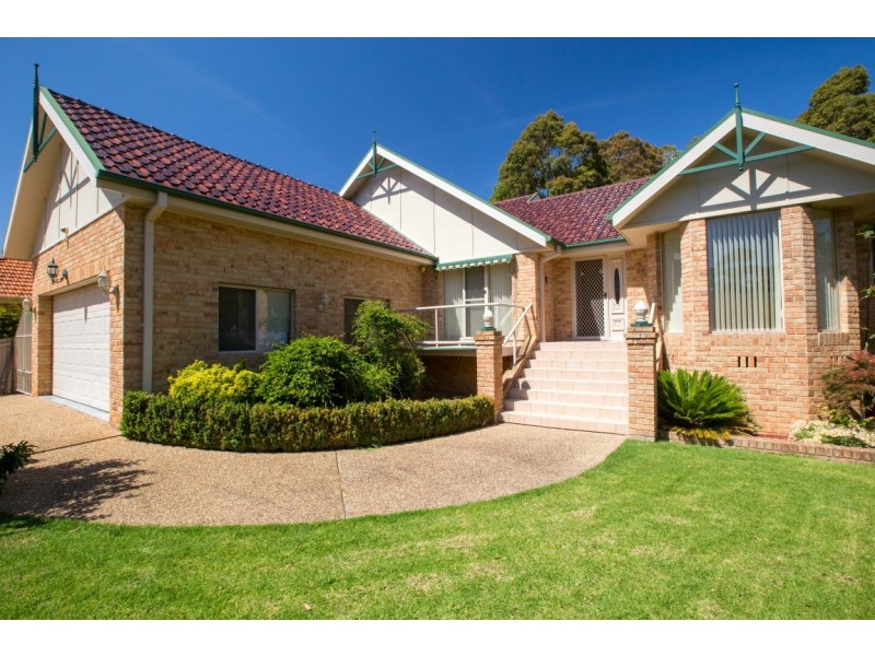 40 Thomas Mitchell Crescent, Sunshine Bay NSW 2536