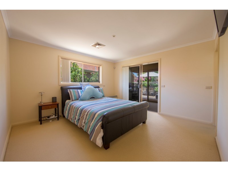40 Thomas Mitchell Crescent, Sunshine Bay NSW 2536