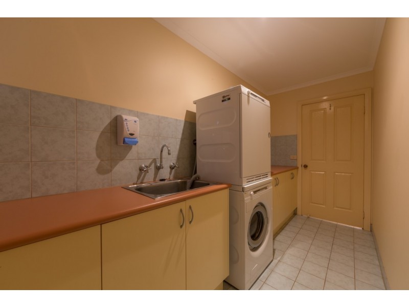 40 Thomas Mitchell Crescent, Sunshine Bay NSW 2536