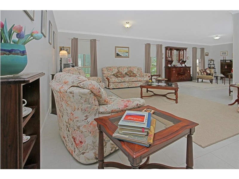 5 Hartog Place, Sunshine Bay NSW 2536