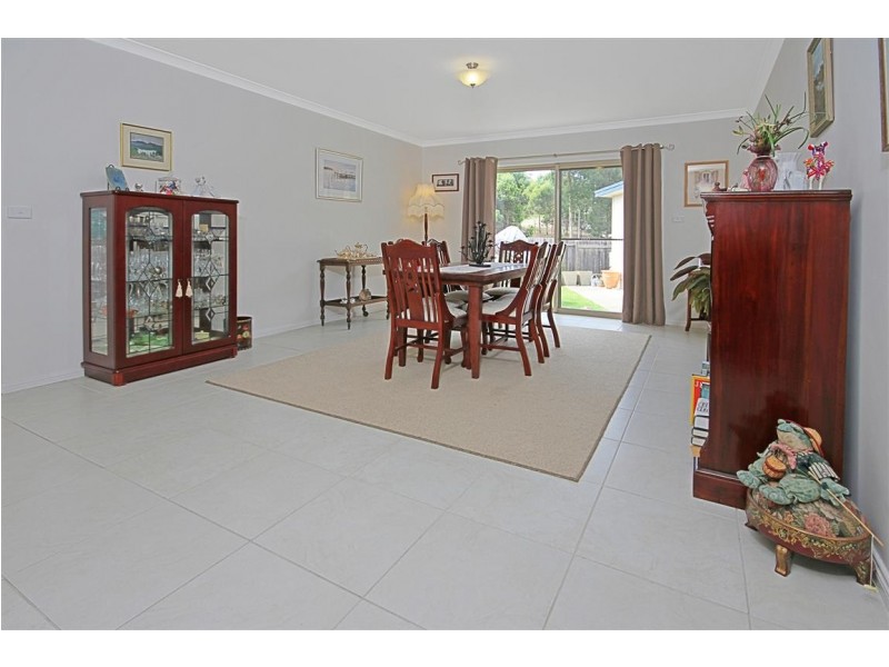 5 Hartog Place, Sunshine Bay NSW 2536