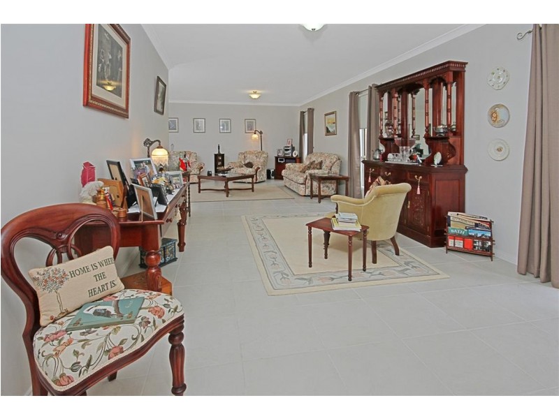 5 Hartog Place, Sunshine Bay NSW 2536