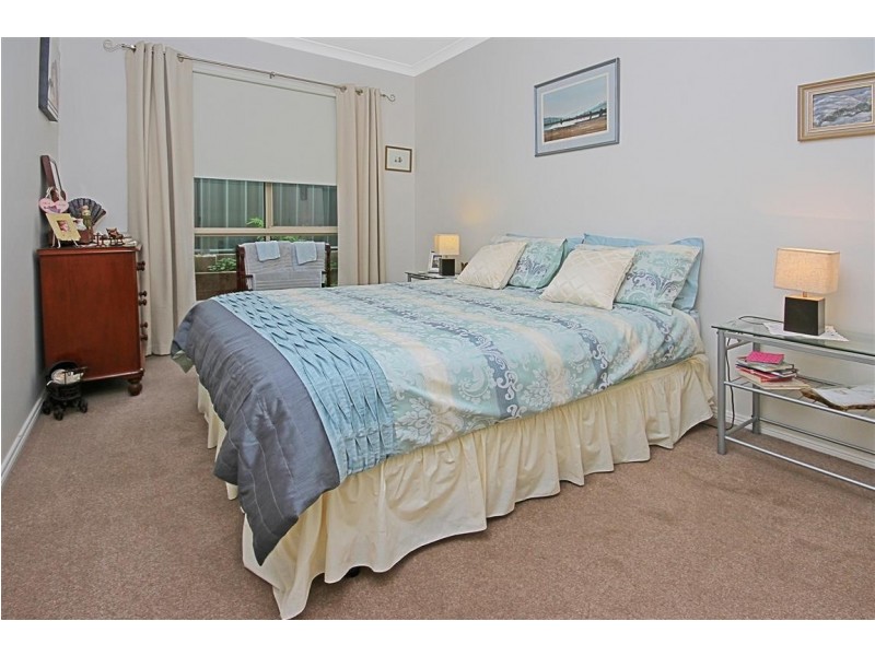 5 Hartog Place, Sunshine Bay NSW 2536