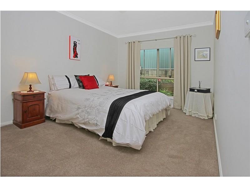 5 Hartog Place, Sunshine Bay NSW 2536