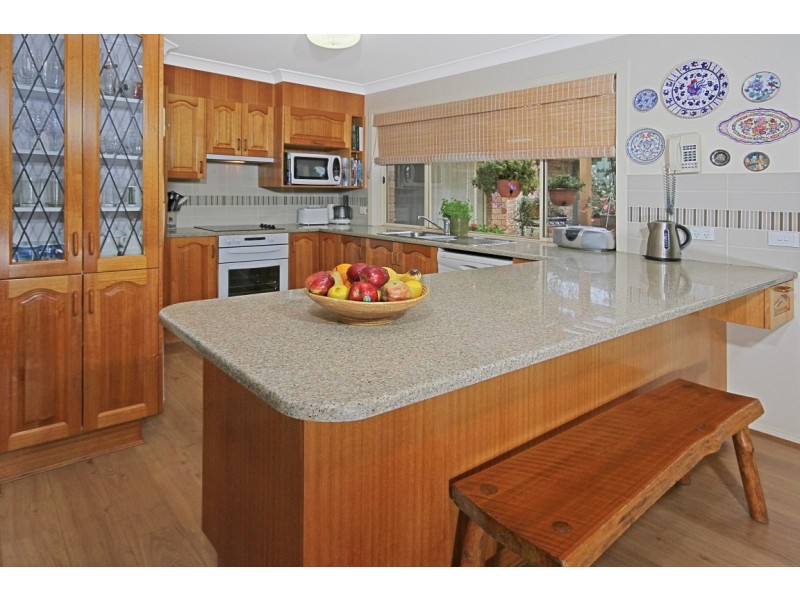 42 Hilltop Crescent, Surf Beach NSW 2536