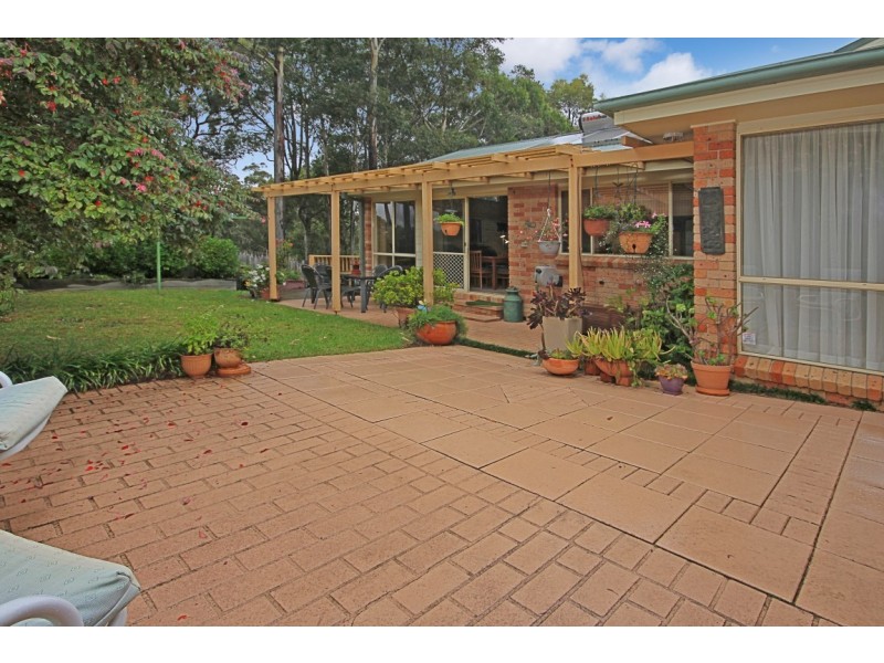 42 Hilltop Crescent, Surf Beach NSW 2536