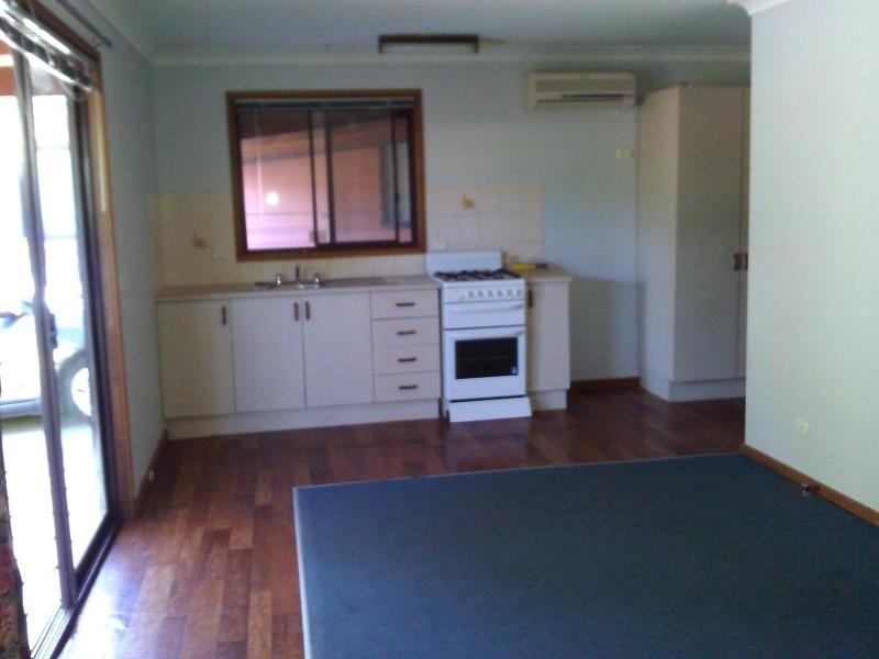 2/15 Crown Street, Batemans Bay NSW 2536