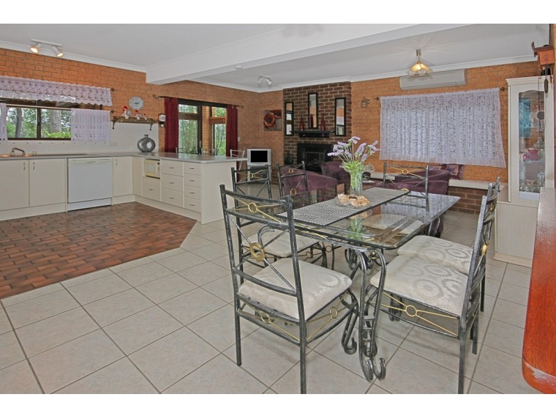 35 Annetts Parade, Mossy Point NSW 2537