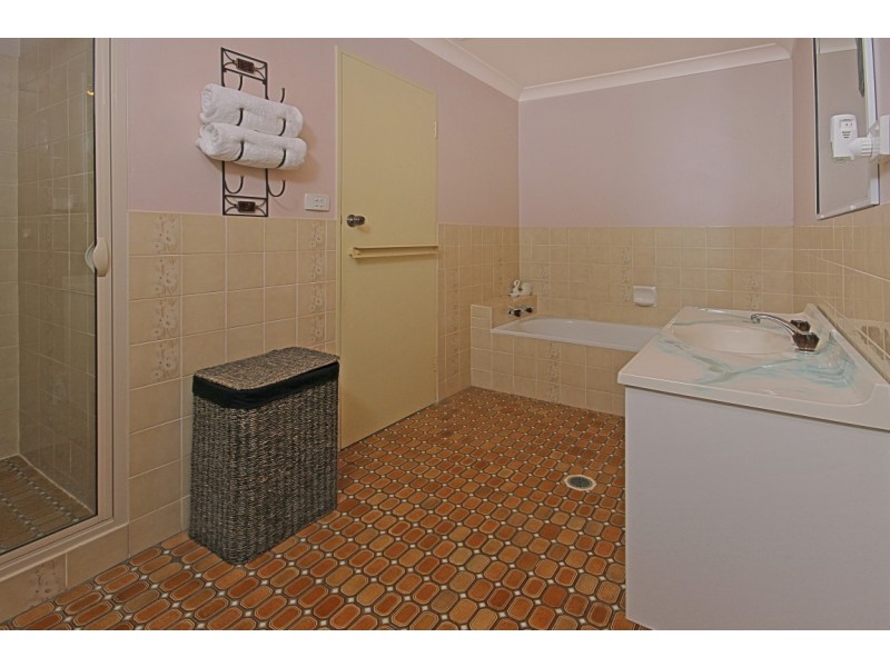35 Annetts Parade, Mossy Point NSW 2537