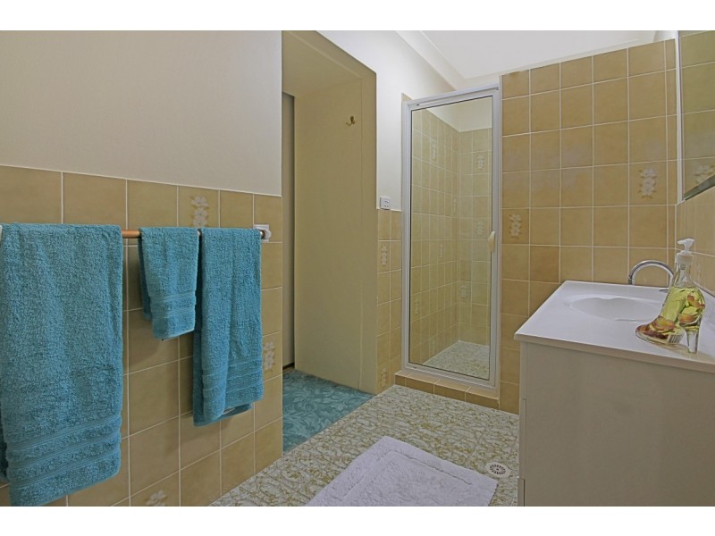 35 Annetts Parade, Mossy Point NSW 2537