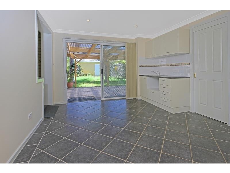 18 Hibiscus Close, Maloneys Beach NSW 2536