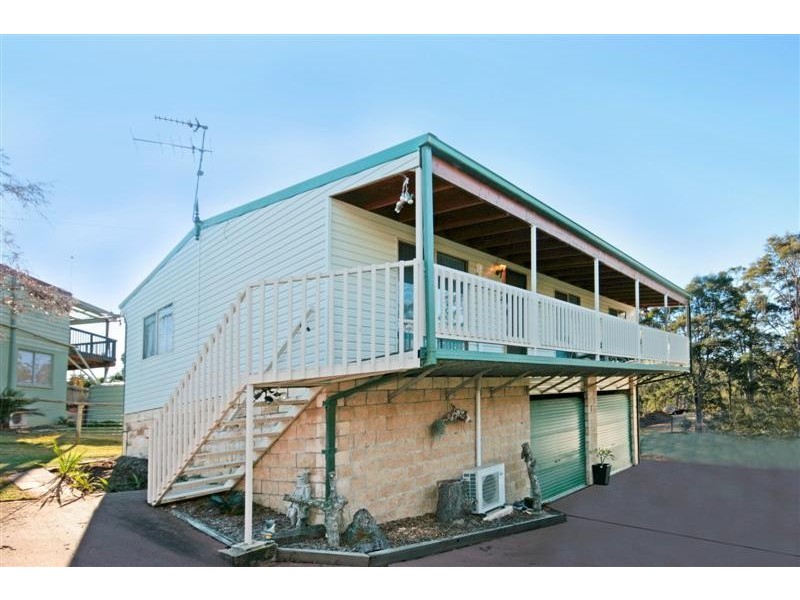 4 Penthouse Place, North Batemans Bay NSW 2536
