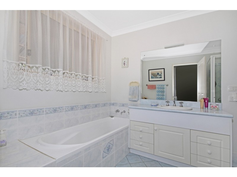 4C Peninsula Drive, North Batemans Bay NSW 2536