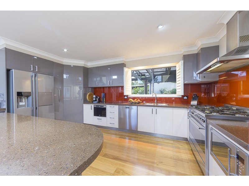 8 Cors Parade, North Batemans Bay NSW 2536