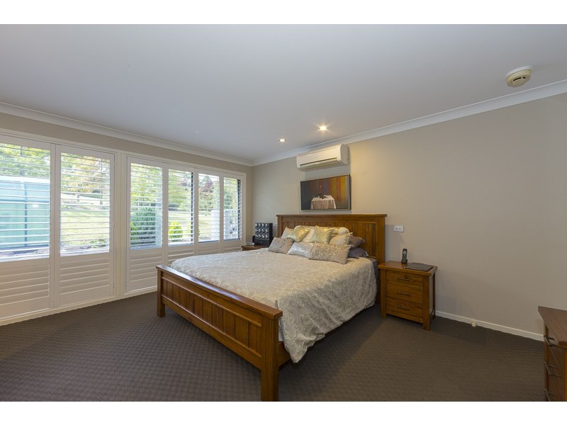 8 Cors Parade, North Batemans Bay NSW 2536