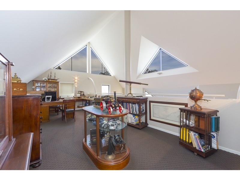 8 Cors Parade, North Batemans Bay NSW 2536