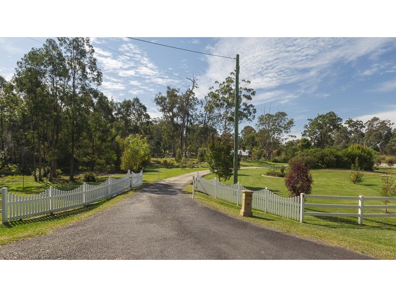 8 Cors Parade, North Batemans Bay NSW 2536