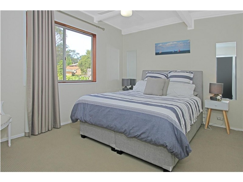 17 Long Beach Road, Long Beach NSW 2536