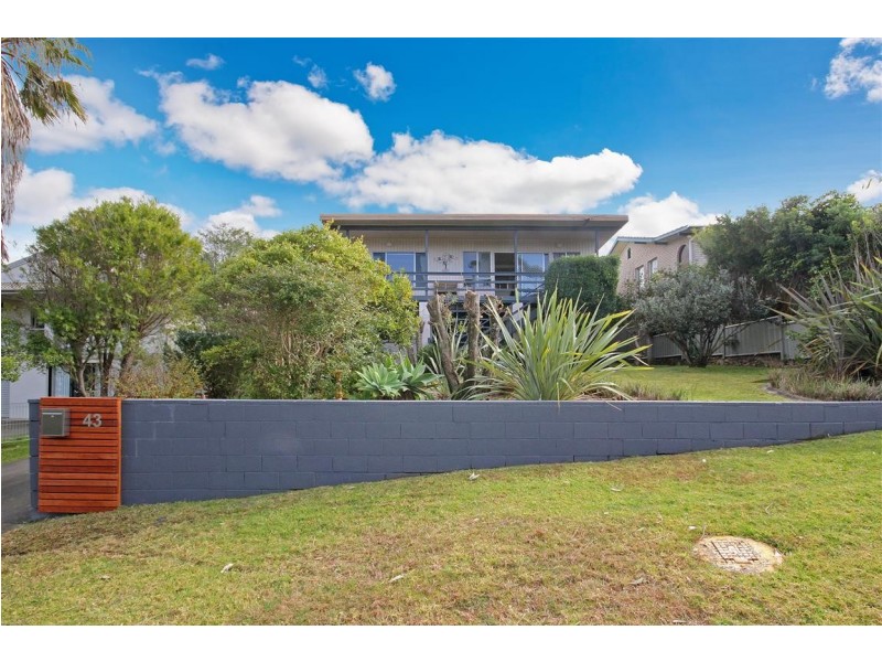 43 Iluka Avenue, Malua Bay NSW 2536