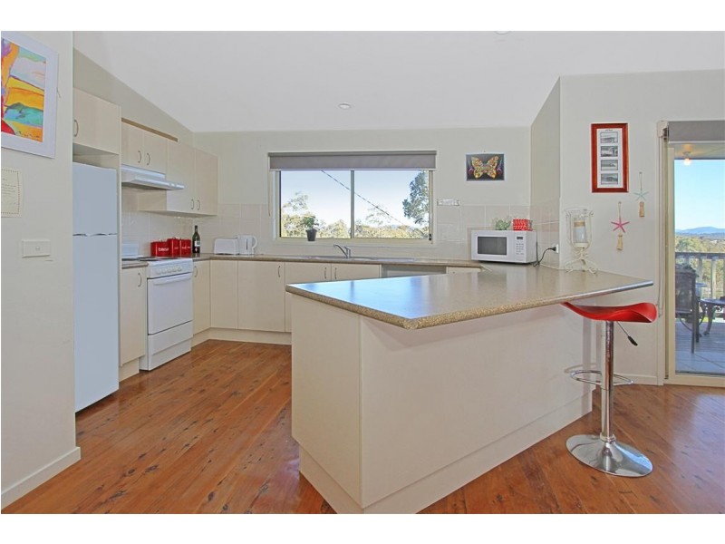 28 Beauty Crescent, Surfside NSW 2536