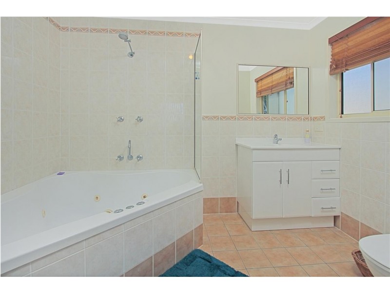 28 Beauty Crescent, Surfside NSW 2536