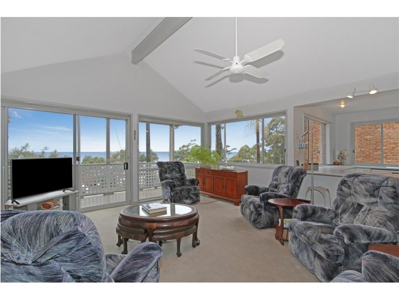 16 Burrawang Crescent, Sunshine Bay NSW 2536