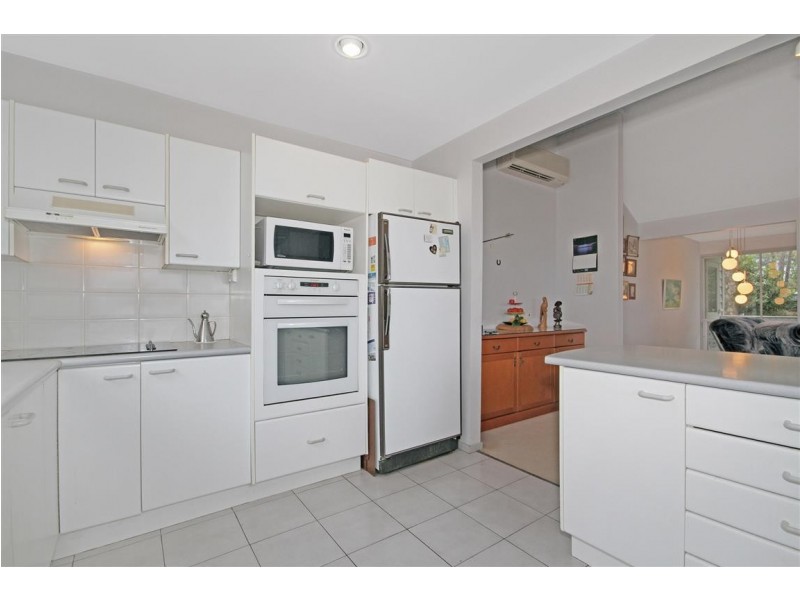 16 Burrawang Crescent, Sunshine Bay NSW 2536