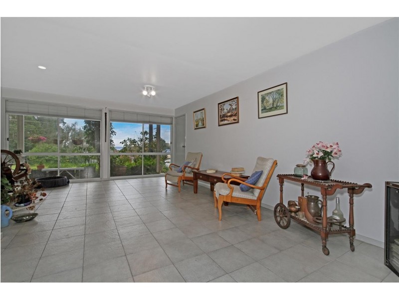 16 Burrawang Crescent, Sunshine Bay NSW 2536