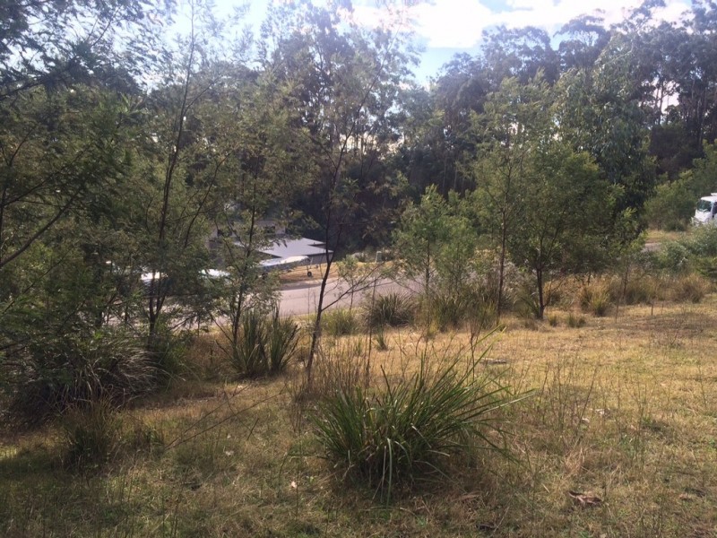 8 Broomfield Crescent, Long Beach NSW 2536