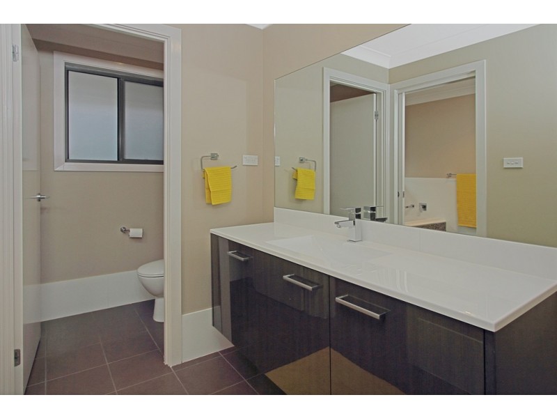 4 Freycinet Drive, Sunshine Bay NSW 2536