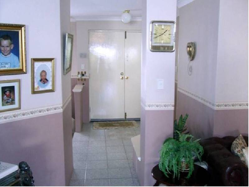 10 Exmouth Place, Thornlie WA 6108