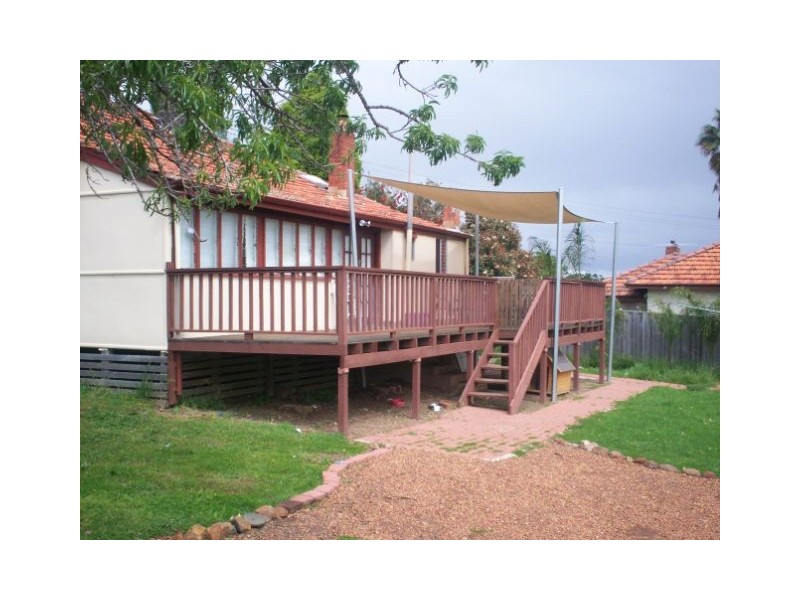 7 John Street, Armadale WA 6112