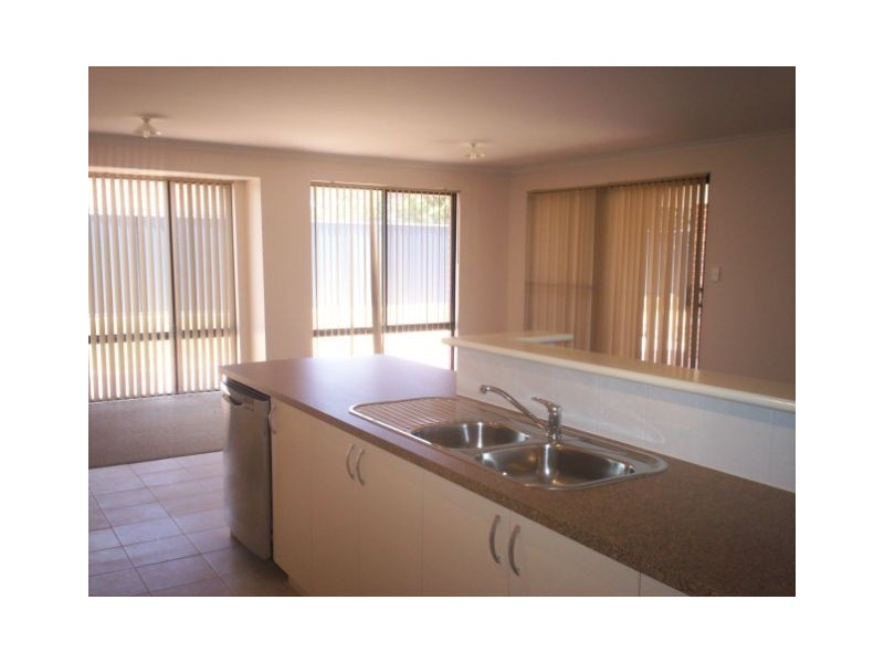 5  Mintberry Gardens, Byford WA 6122