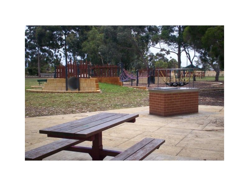 6 Clenham Way, Kelmscott WA 6111