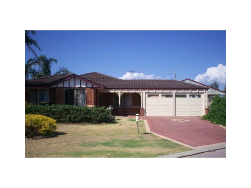 17 Barnfield Court, Seville Grove WA 6112