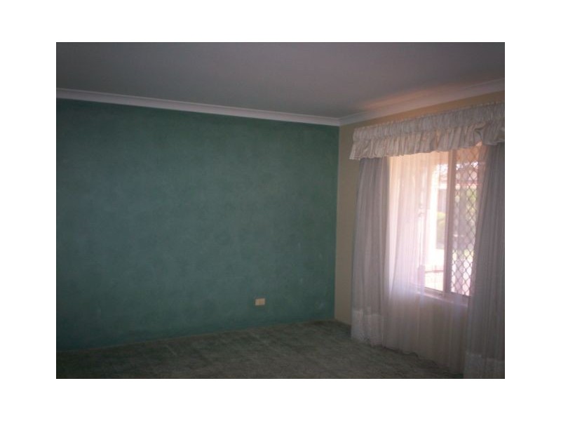 17 Barnfield Court, Seville Grove WA 6112