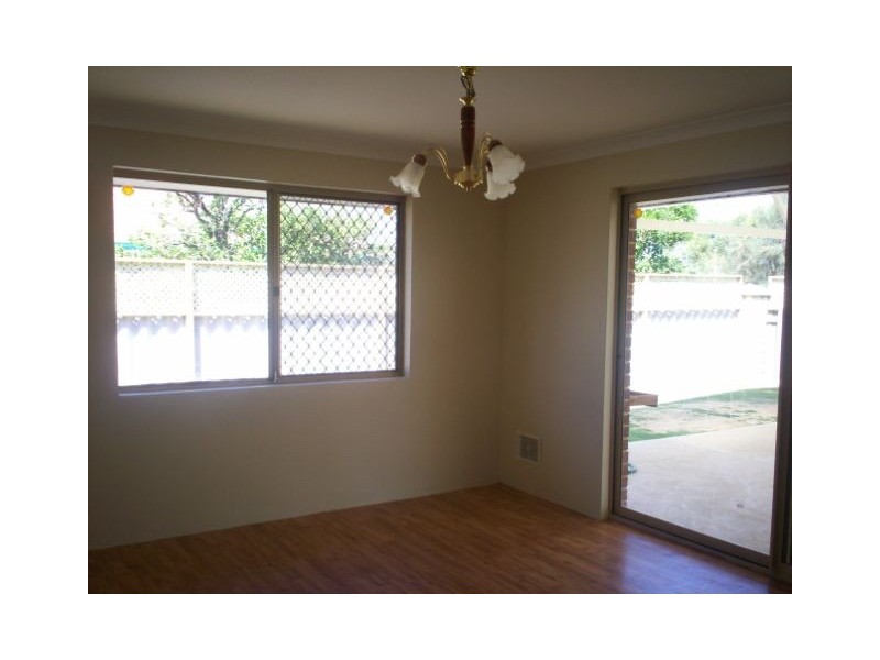 17 Barnfield Court, Seville Grove WA 6112