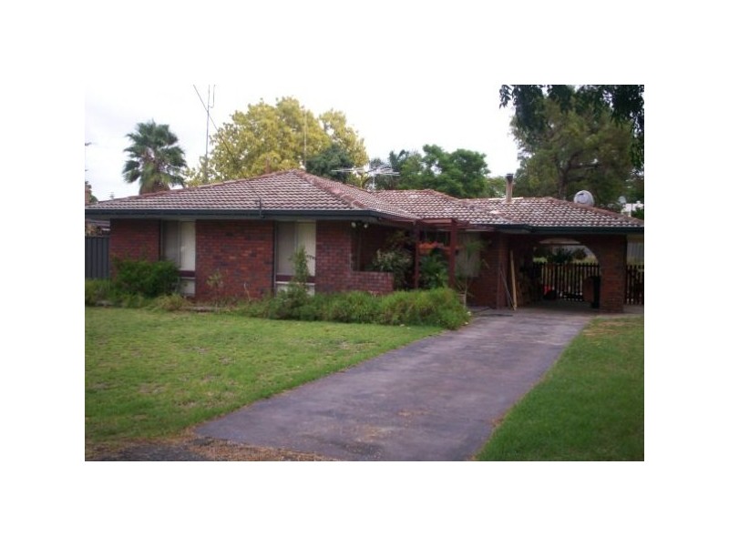 11 Leasham Court, Medina WA 6167