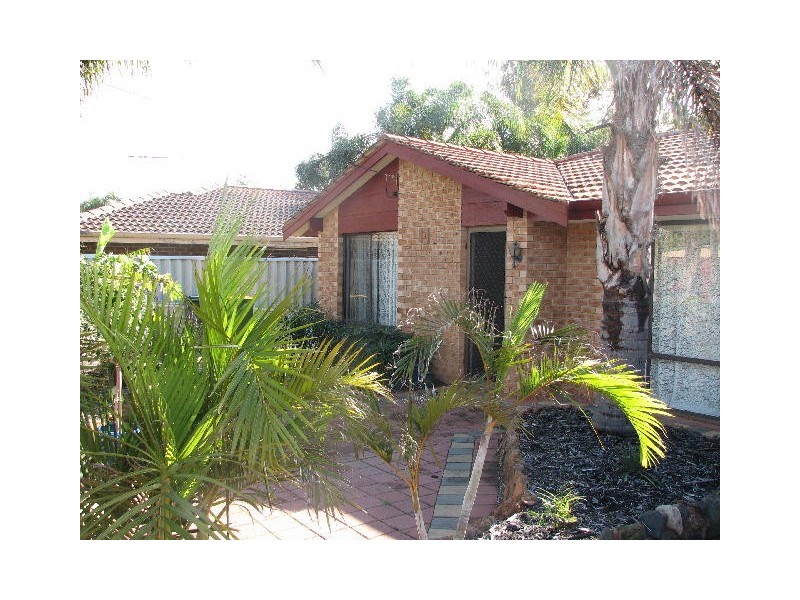 10 Briggs Place, Armadale WA 6112