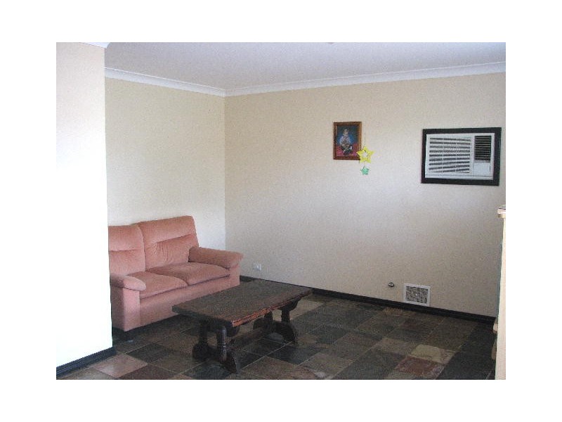 10 Briggs Place, Armadale WA 6112