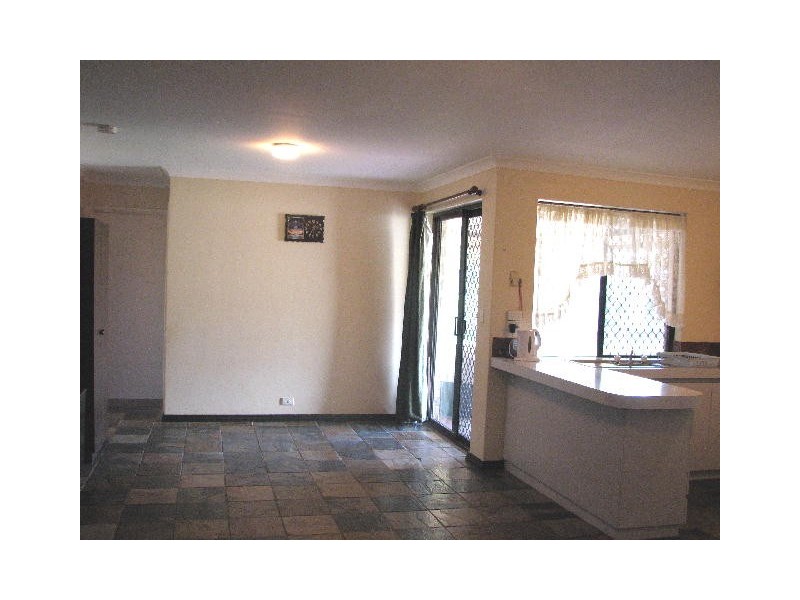 10 Briggs Place, Armadale WA 6112