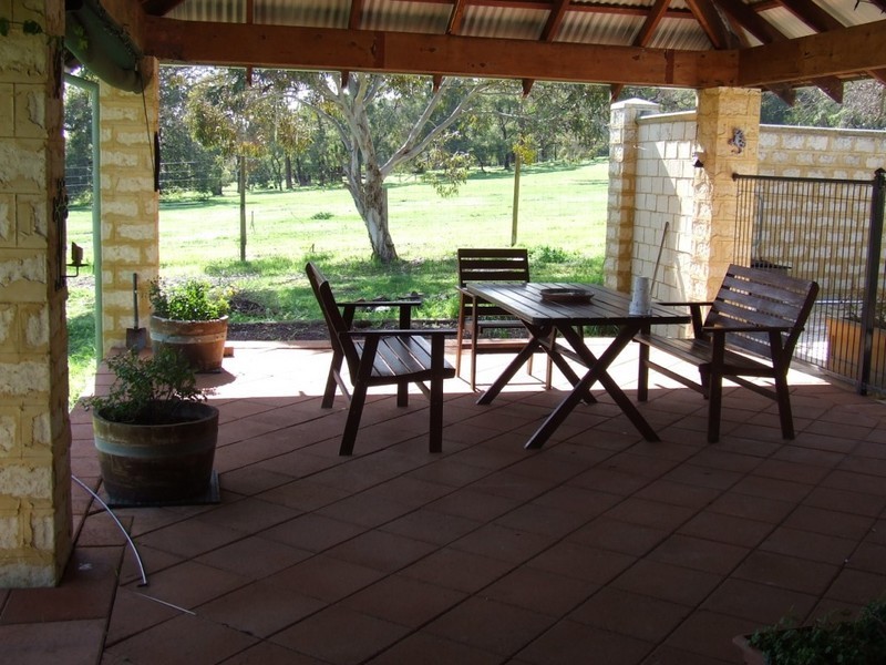7 Three Kangaroos Way, Byford WA 6122