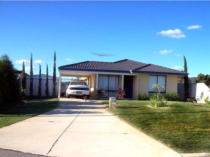 12 Jobson Loop, Brookdale WA 6112