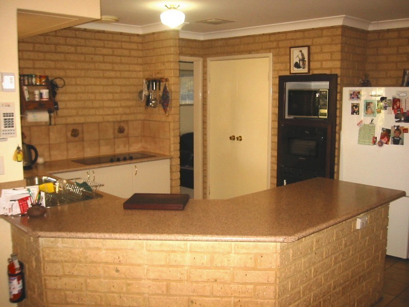 24 Brown St, Byford WA 6122